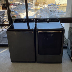 samsung 28 inch top load washer with 5.4 cu. with active waterjet in black stainless steel ft 7.4 cu. ft. gas dryer with steam sanitize+ in black stainless steel