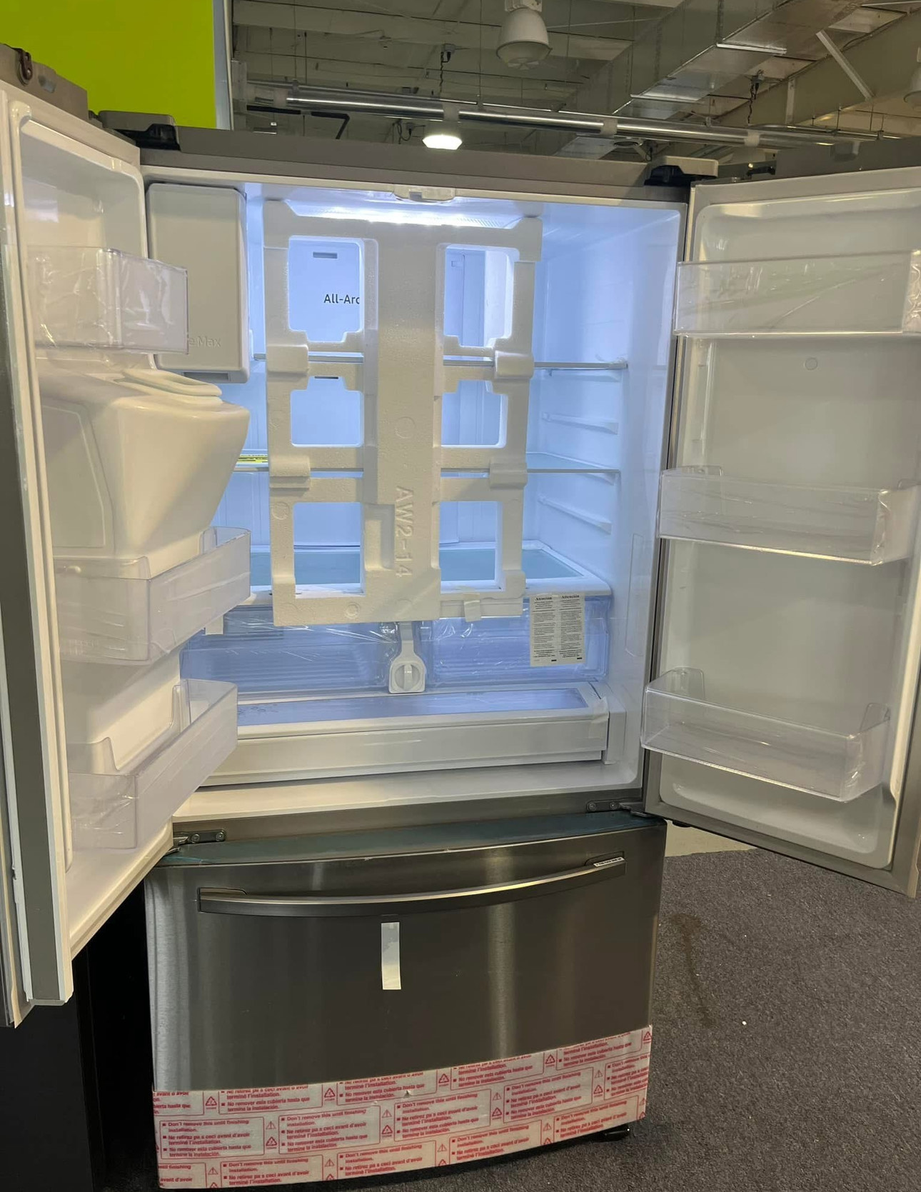 samsung 36 inch, 26.5 cu. ft. capacity, french door, smart refrigerator with a built in family hub™ touchscreen