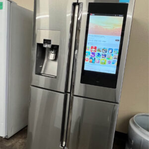 Home samsung 36 inch, 4 door french door refrigerator known for its 27.9 cu. ft. capacity and the family hub™ connected touchscreen with bixby voice assistant