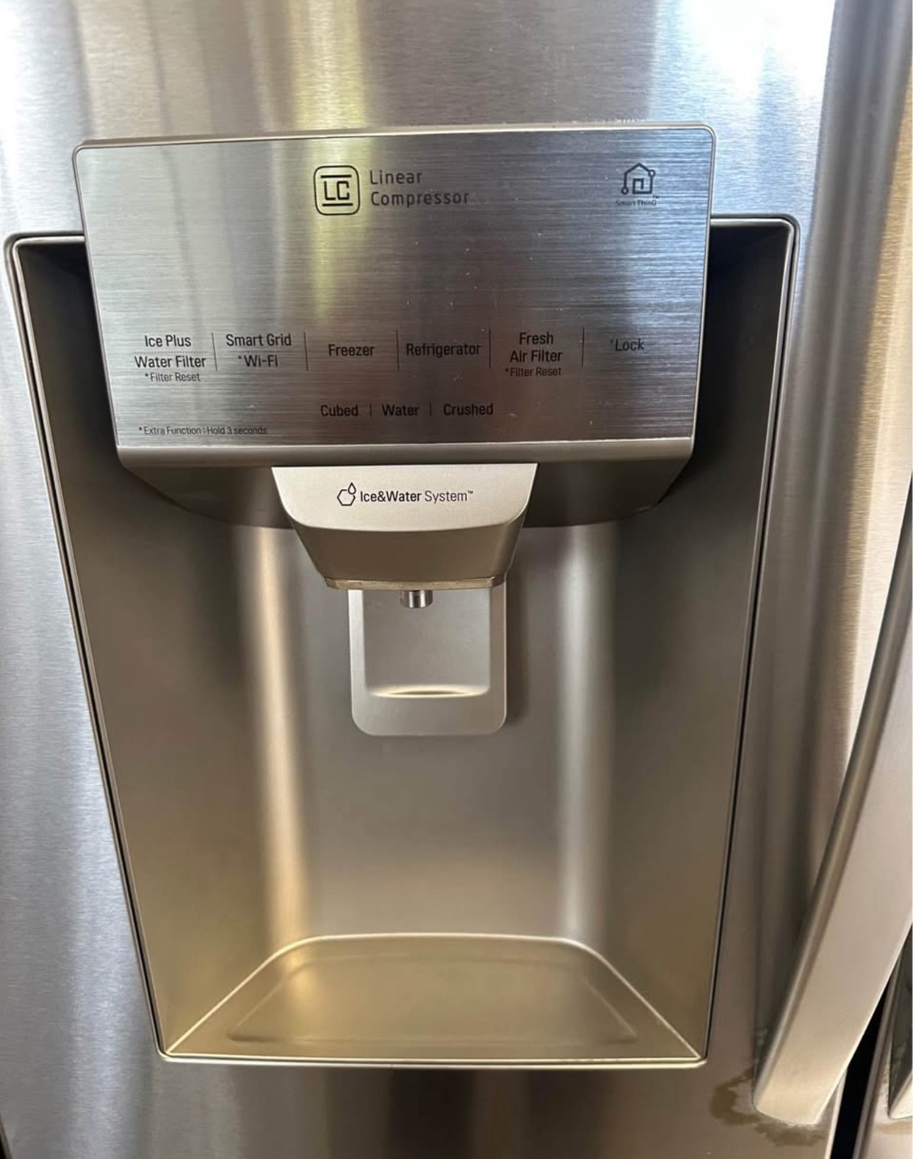 lg 36 inch, 27.8 cu. ft., french 4 door smart refrigerator featuring an instaview® door in door® panel, an integrated ice and water dispenser, and wi fi connectivity.