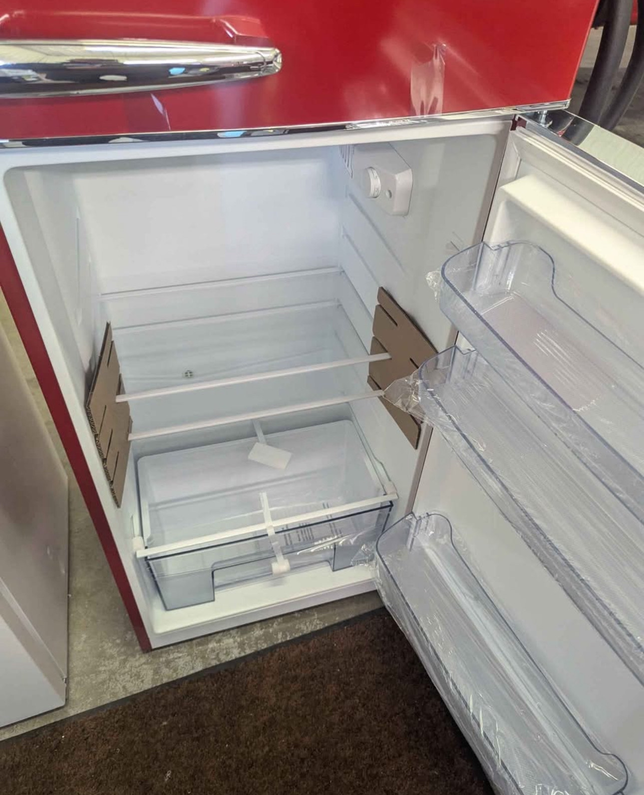 galanz 12 cubic foot retro style refrigerator with a top mount freezer galanz 12 cubic foot retro style refrigerator with a top mount freezer