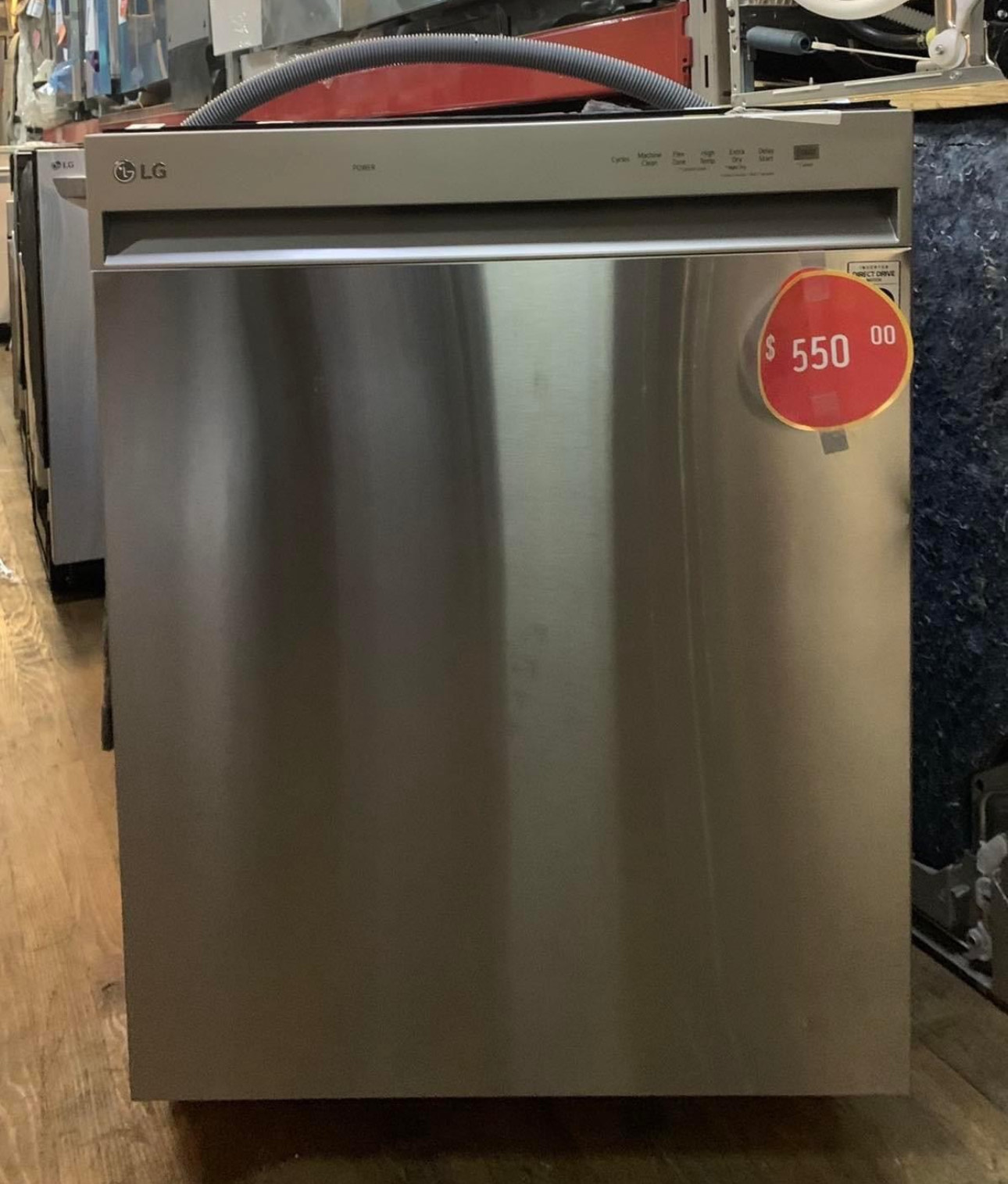 lg 24 inch, front control built in dishwasher featuring quadwash technology, dynamic dry system, and a neverust™ stainless steel tub