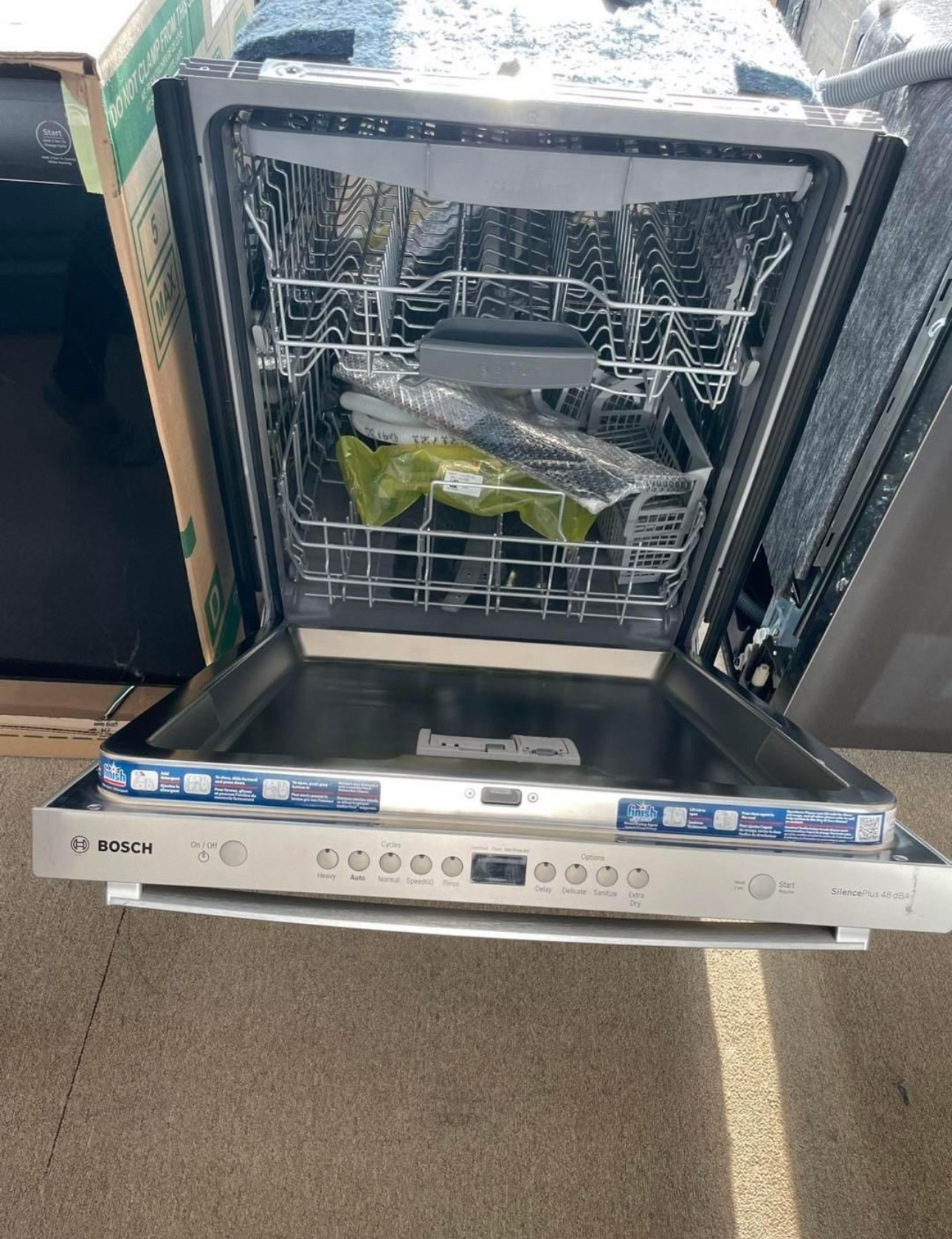 bosch 24 inch, built in dishwasher from the 100 premium series with a white finish and a low sound rating of 46 dba