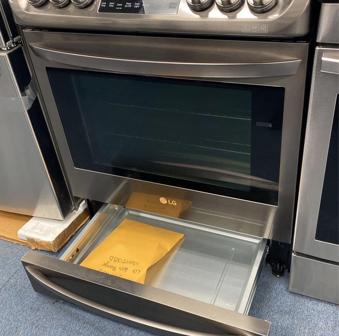 lg 30 inch slide in gas range with a 6.3 cu. ft. oven capacity and probake convection® system