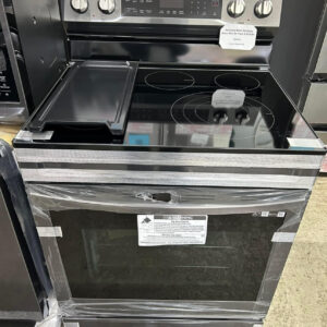 samsung 30 inch freestanding electric smart range with a large 6.3 cu. ft. capacity oven, a five element smoothtop, convection cooking, and built in no preheat air fry